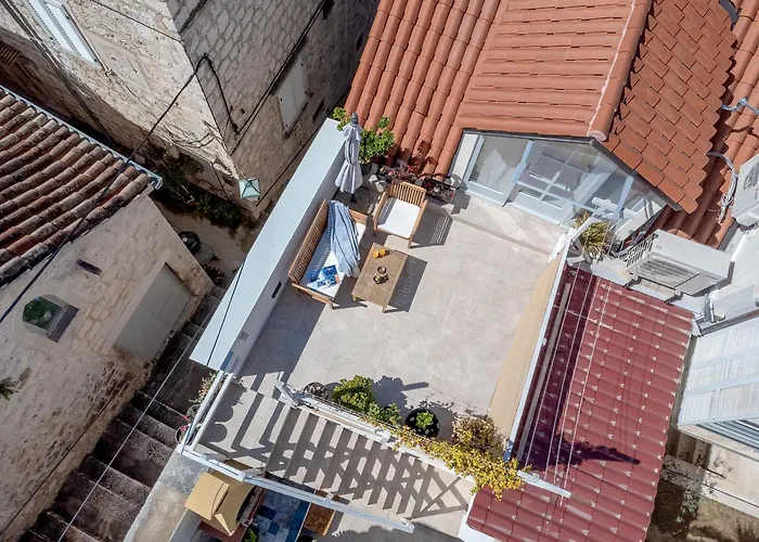 The Renaissance - Zf Hvar